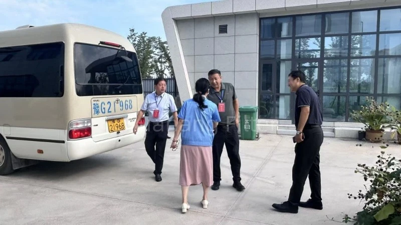 The Leaders of Weibin District Visit Huahang Filter 6 The Leaders of Weibin District Visit Huahang Filter 6